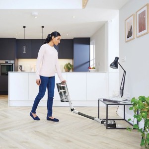 Vertikaler Besenstaubsauger ohne Kabel Shark PowerPro IZ380EU