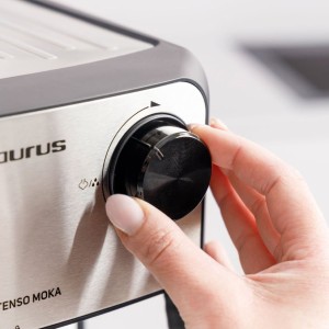 Taurus Kompakte Espressomaschine 920647000 mit Milchaufschäumer