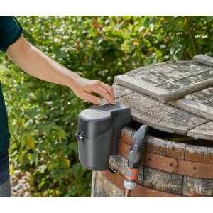 Bomba Sumergible de Batería a Presión para Depósitos Pluviales Gardena 2000/2 18V P4A 14602-20