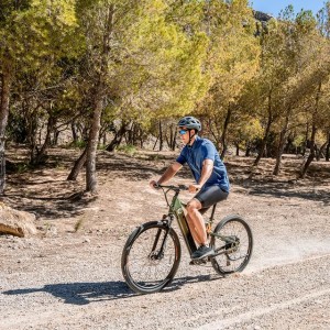 Elektrisches Fahrrad Cecotec Mountain Supreme Mountain mit abnehmbarem Akku und 120 km Autonomie