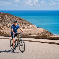 Elektrisches Fahrrad Cecotec Mountain Supreme Mountain mit abnehmbarem Akku und 120 km Autonomie