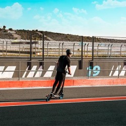 Patinete Eléctrico Cecotec Bongo Serie S+ Max Infinity 750 W con Autonomía de 30 Km