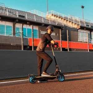 Patinete Eléctrico Cecotec Bongo Serie S+ Max Infinity 750 W con Autonomía de 30 Km