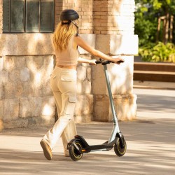 Elektroroller Cecotec Bongo Serie M20 500 W mit Autonomie von 20 km