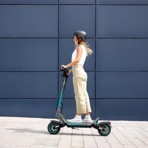 Patinete Eléctrico Cecotec Bongo Y45 Connected 750 W con Autonomía de 45 Km y APP