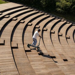 Patinete Eléctrico Cecotec Bongo Y45 Connected 750 W con Autonomía de 45 Km y APP