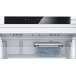 Integrierbarer vertikaler Gefrierschrank Balay 3GUE033F Weiß 85 Liter Kapazität 82x60x55cm