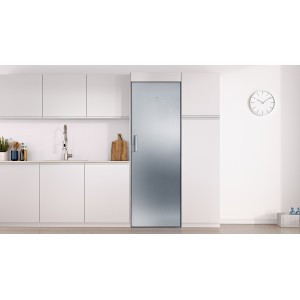 Congelador Vertical Balay 3GFE568XE Inox Capacidad de 242 Litros