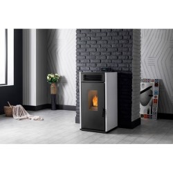 Hydro-Pelletofen GAIA HIDRO 16 kW Pelletofen Wasserführend