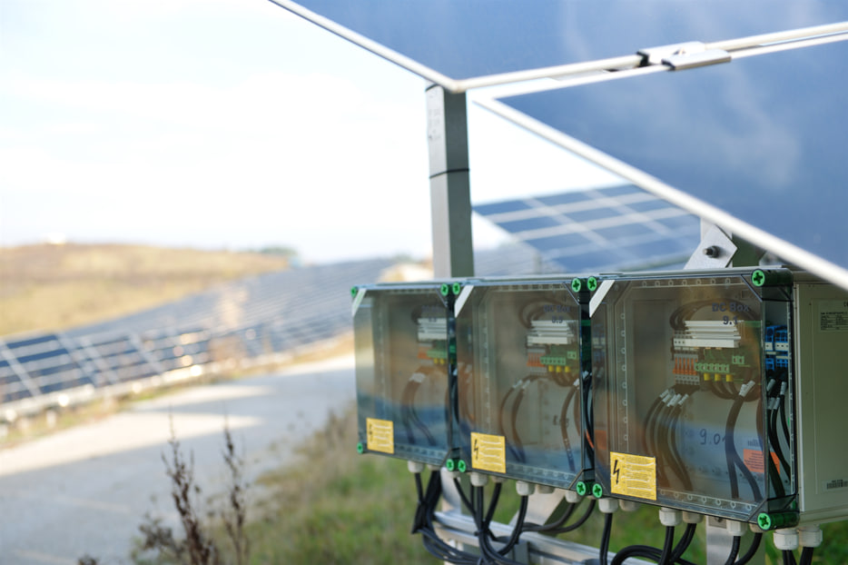 cómo se coloca el vatímetro solar